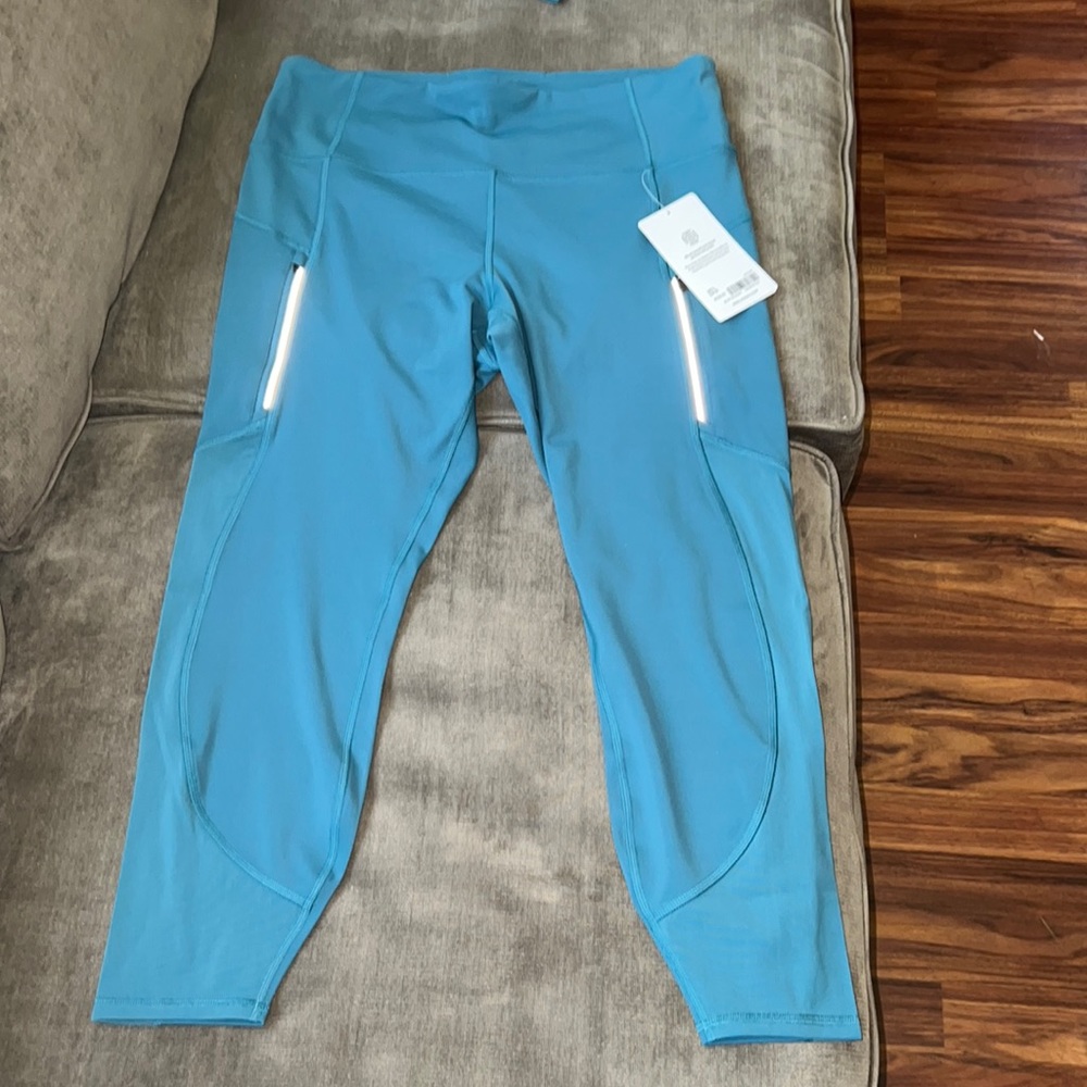 NWT! ATHLETA Rainier Unbrushed 7/8 Legging - Picture 4 of 9